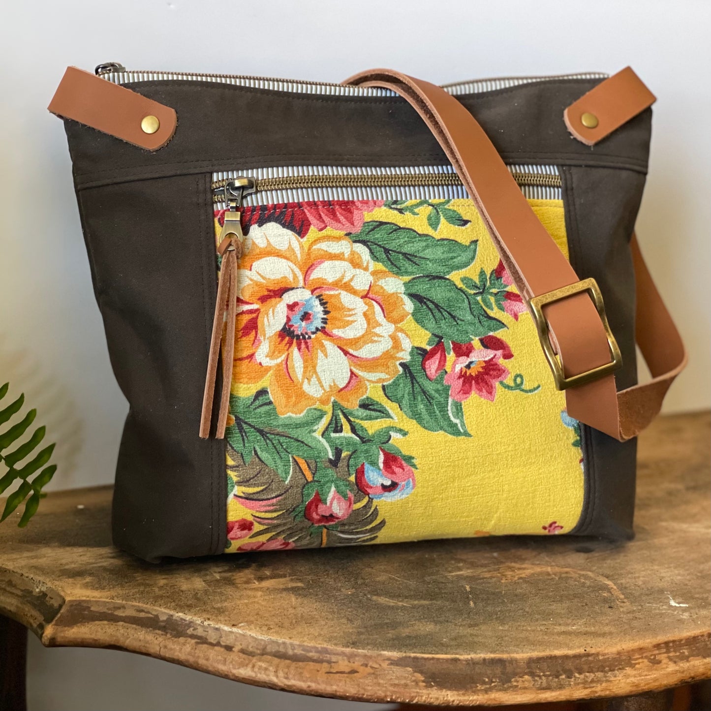 Vintage Floral Crossbody Bag