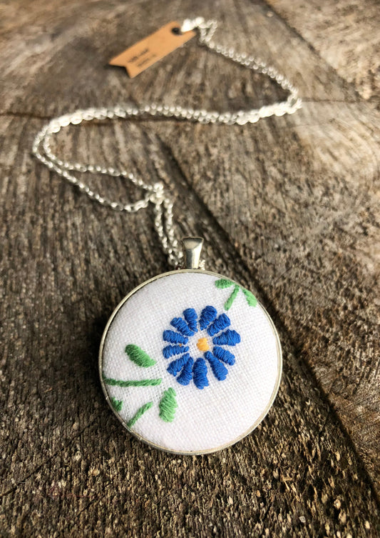 Blue flower embroidered pendant necklace