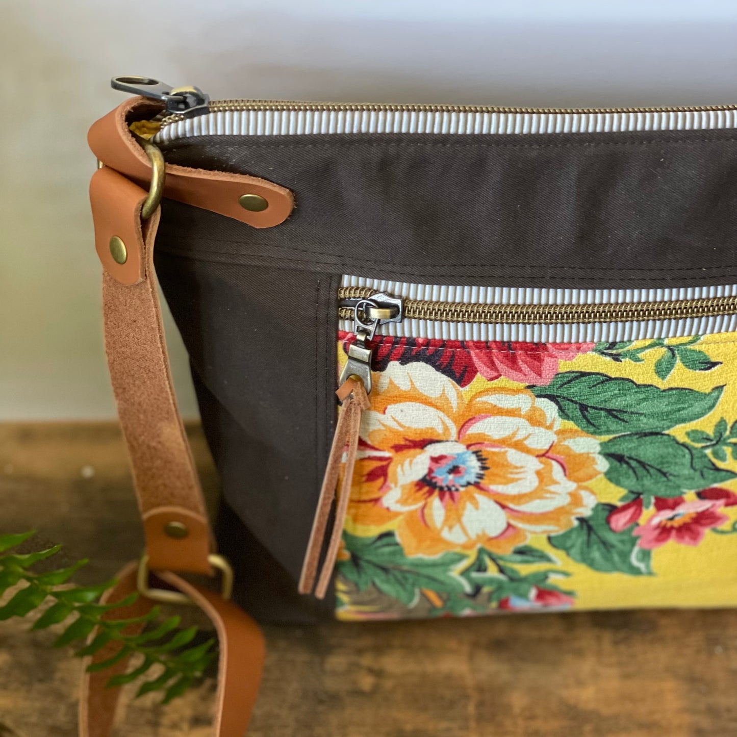 Vintage Floral Crossbody Bag