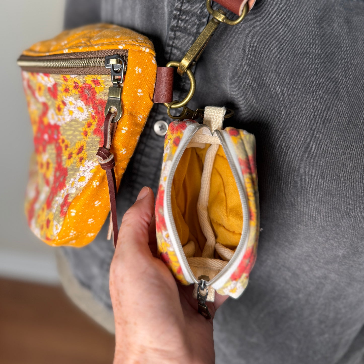 Clip on Pouch - Sunflowers