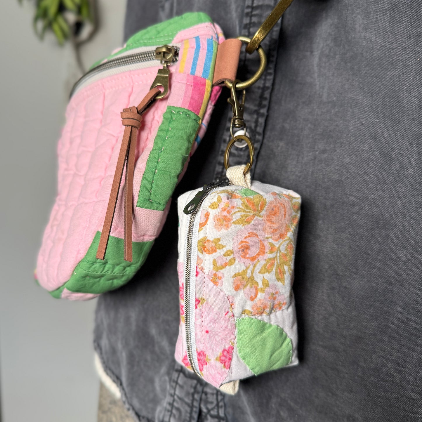Clip on Pouch - Sweet Floral