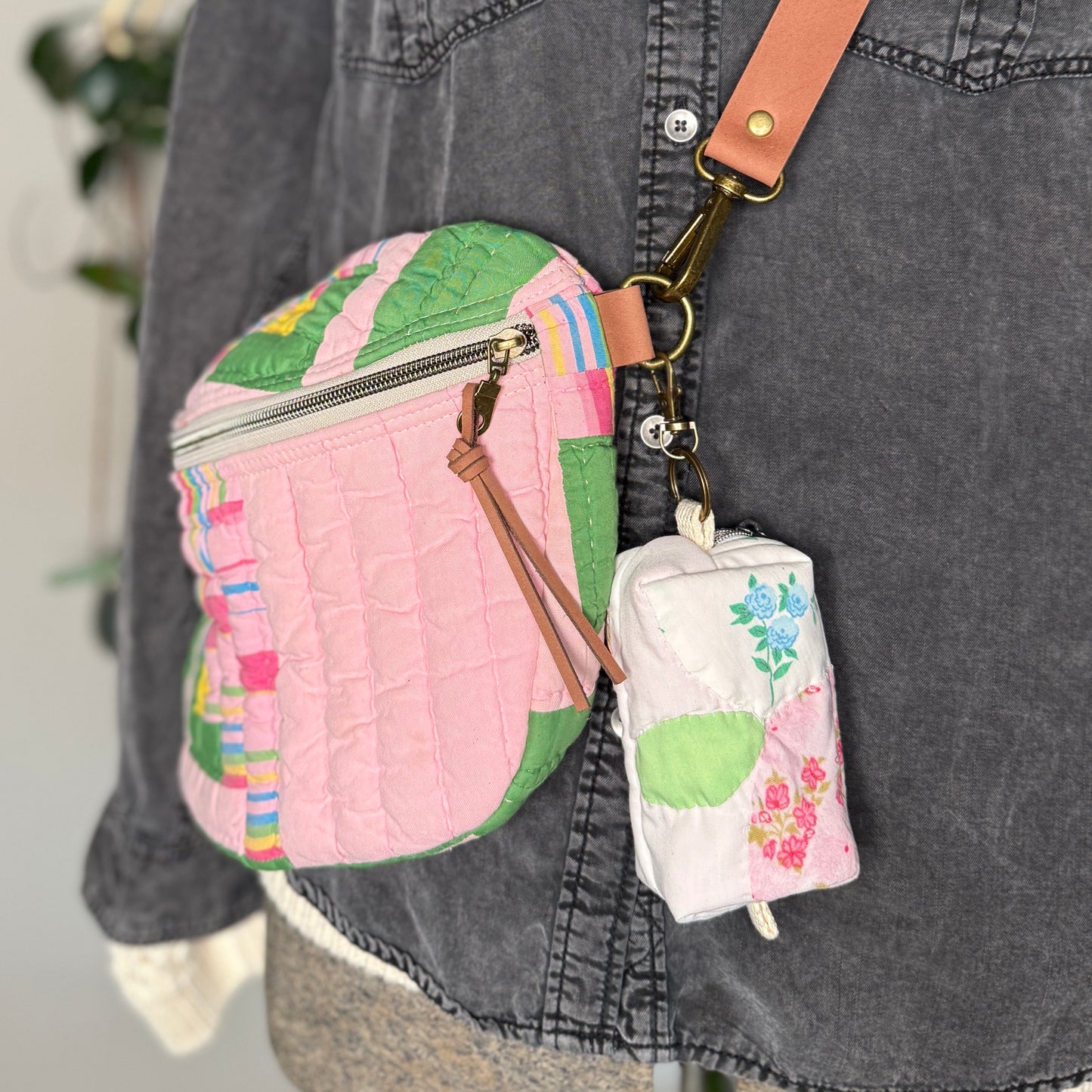 Clip on Pouch - Sweet Floral