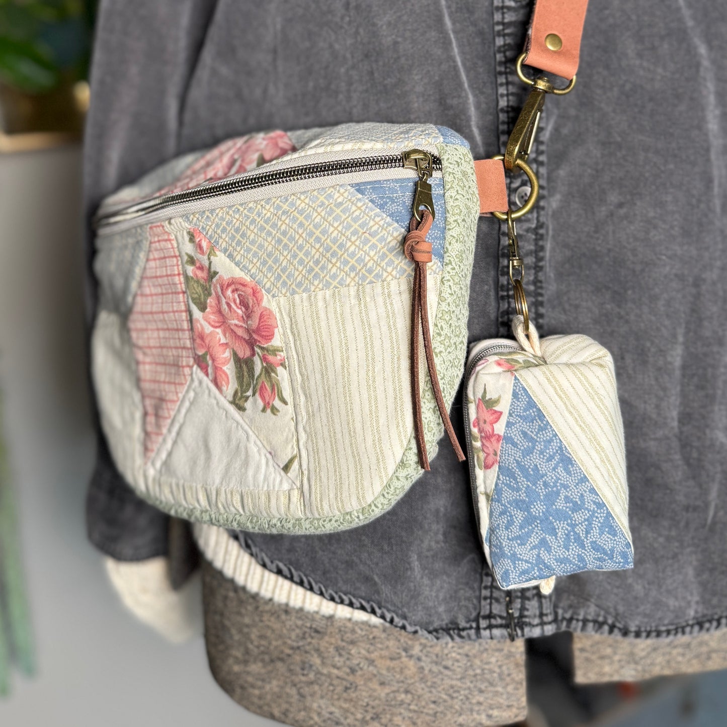 Clip on Pouch - Cotton Candy Star