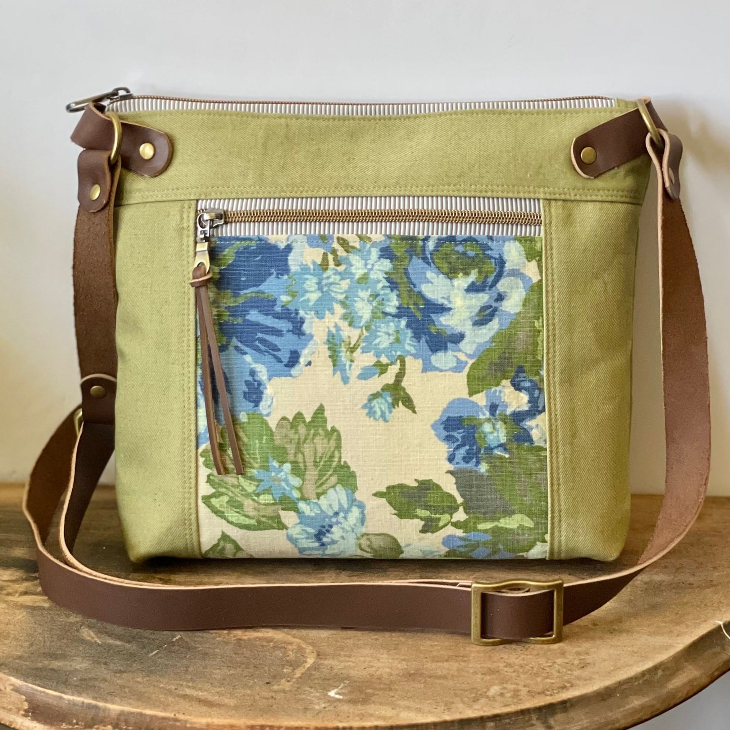 Vintage Floral Crossbody Bag