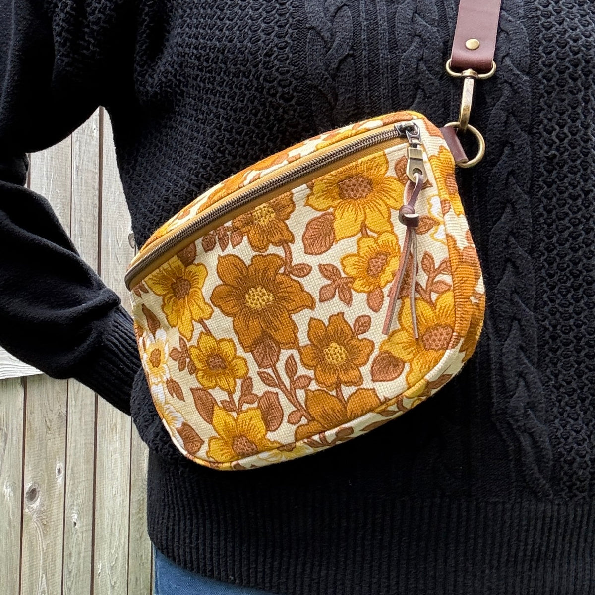 Grandma's Sunroom, Sling Bag