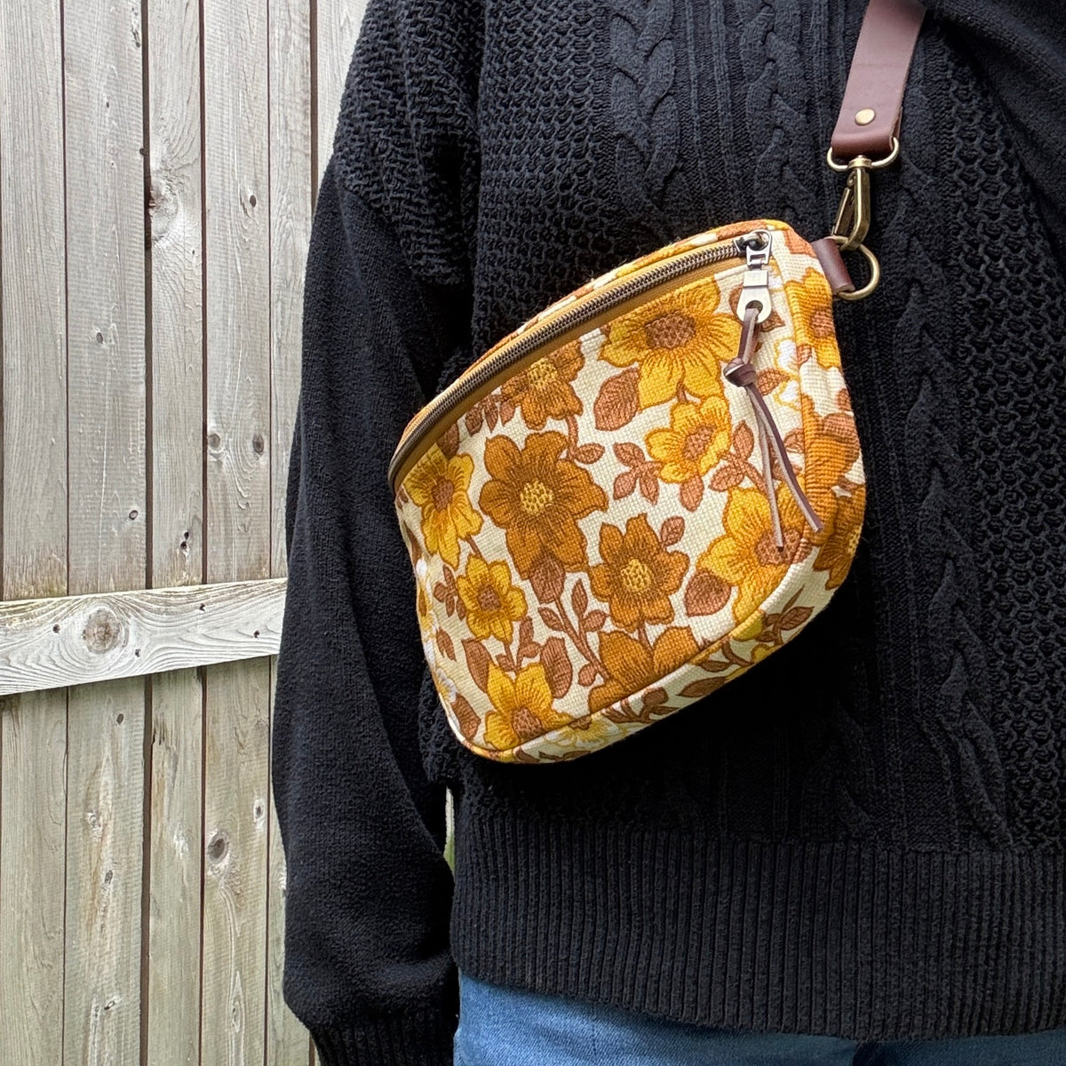 Grandma's Sunroom, Sling Bag
