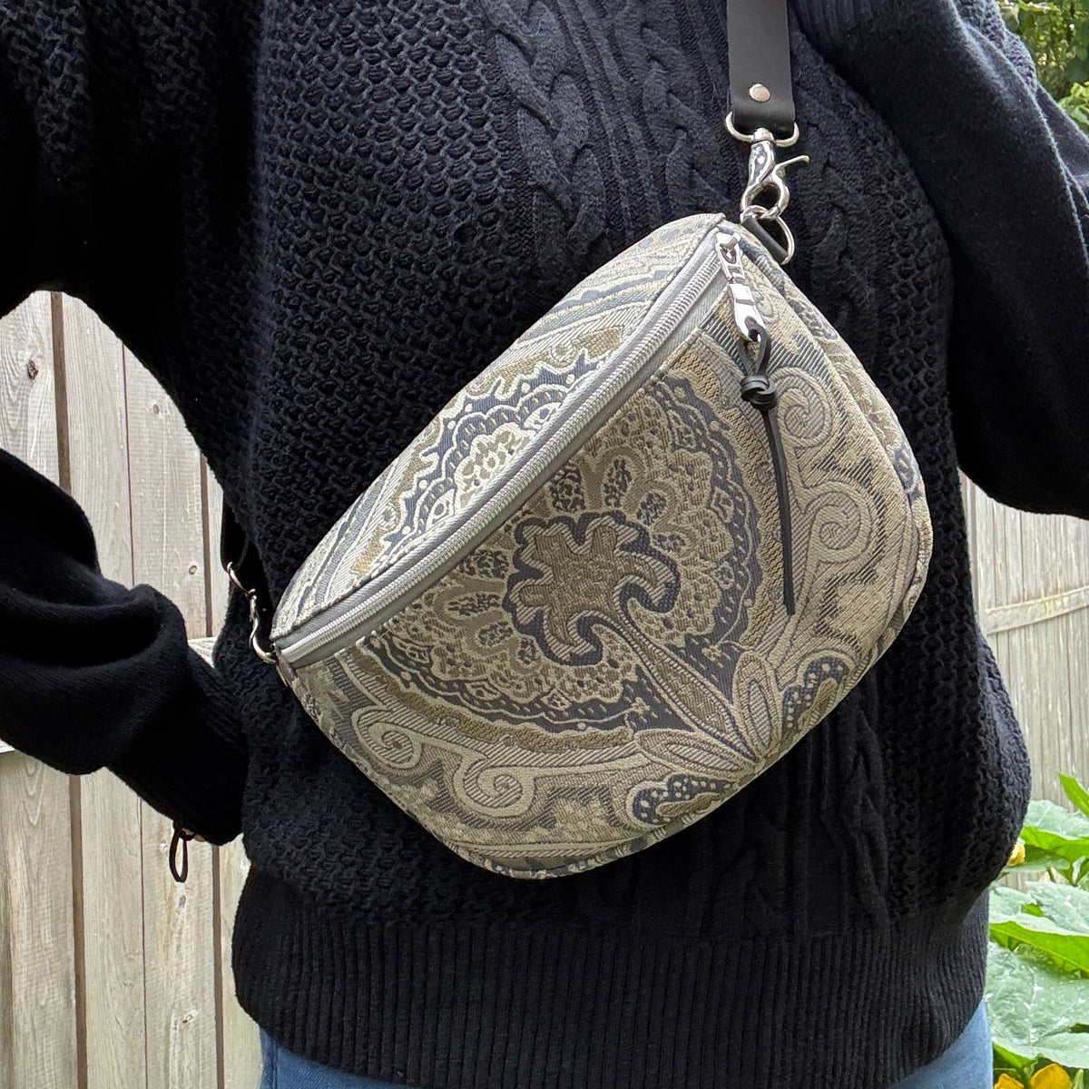 Smokey Brocade, Sling Bag