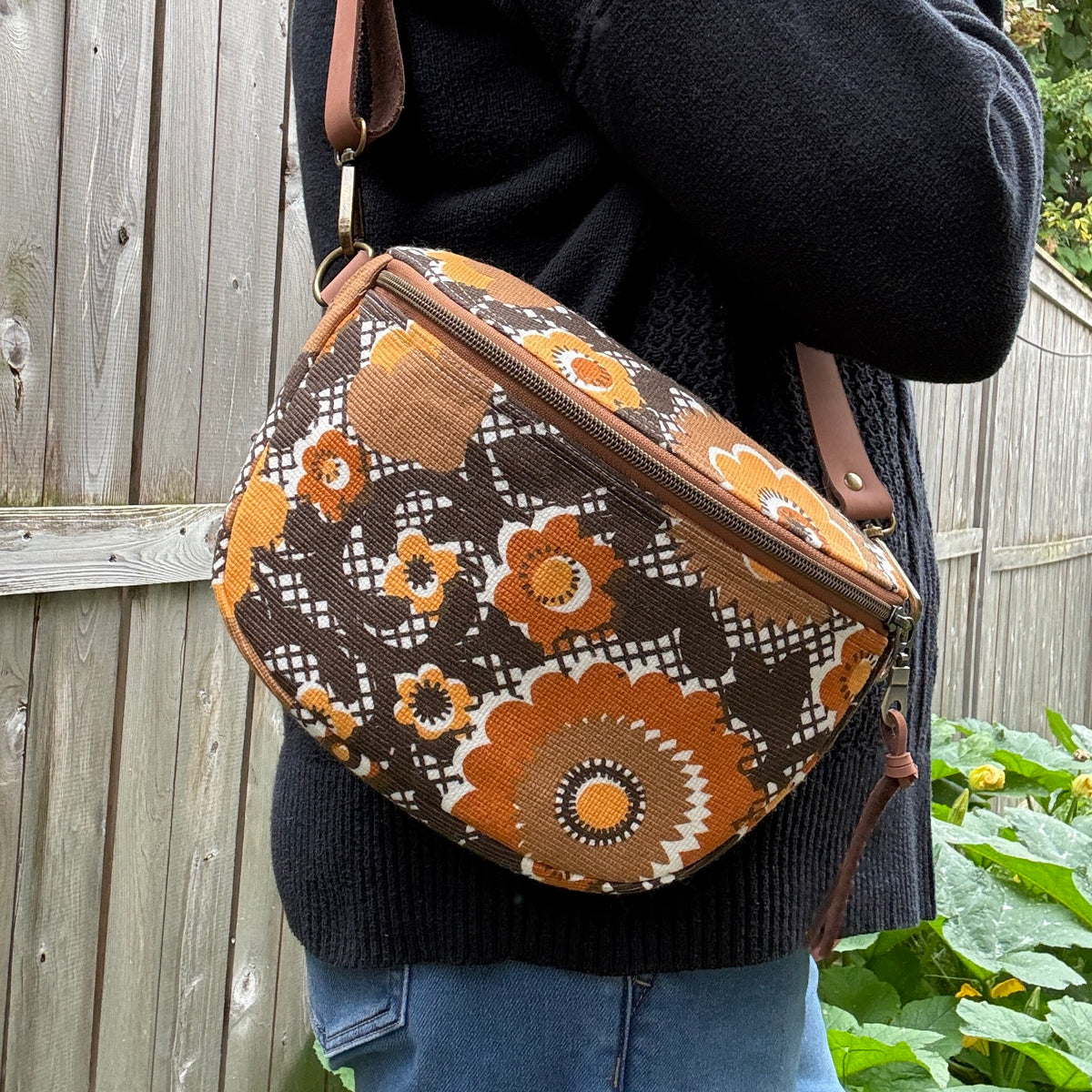 Harvest Honey, Sling Bag