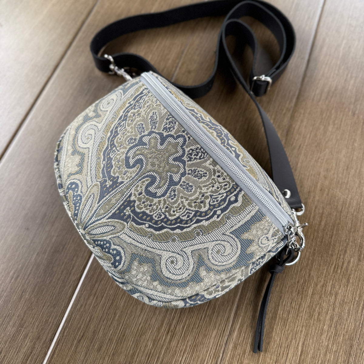 Smokey Brocade, Sling Bag