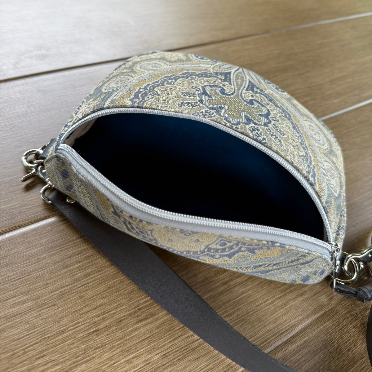 Smokey Brocade, Sling Bag