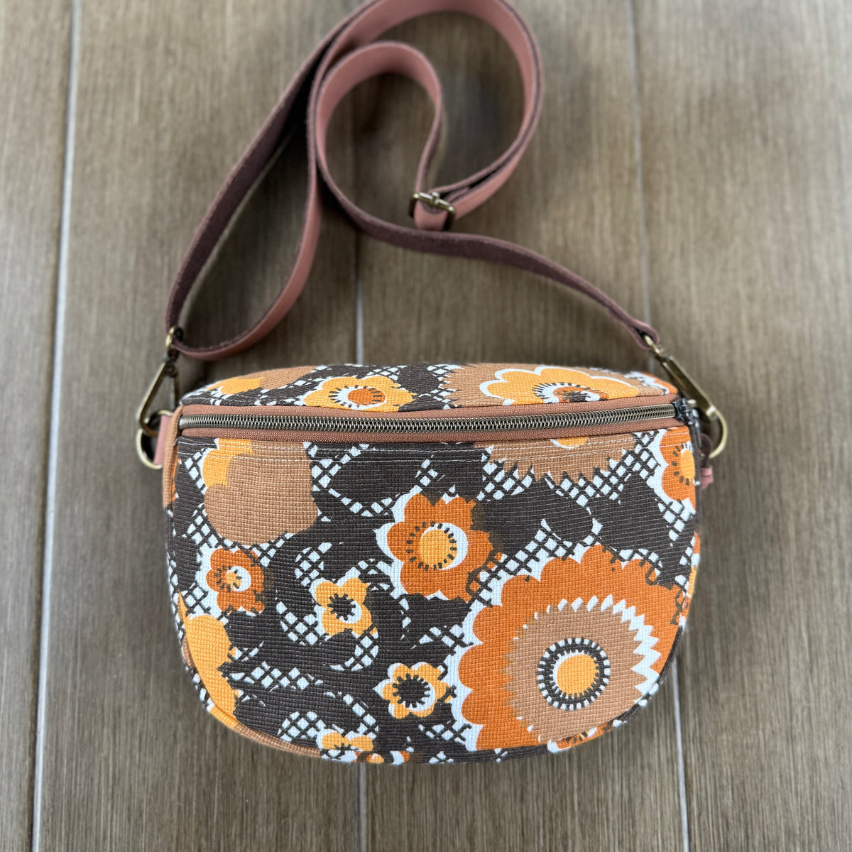 Harvest Honey, Sling Bag