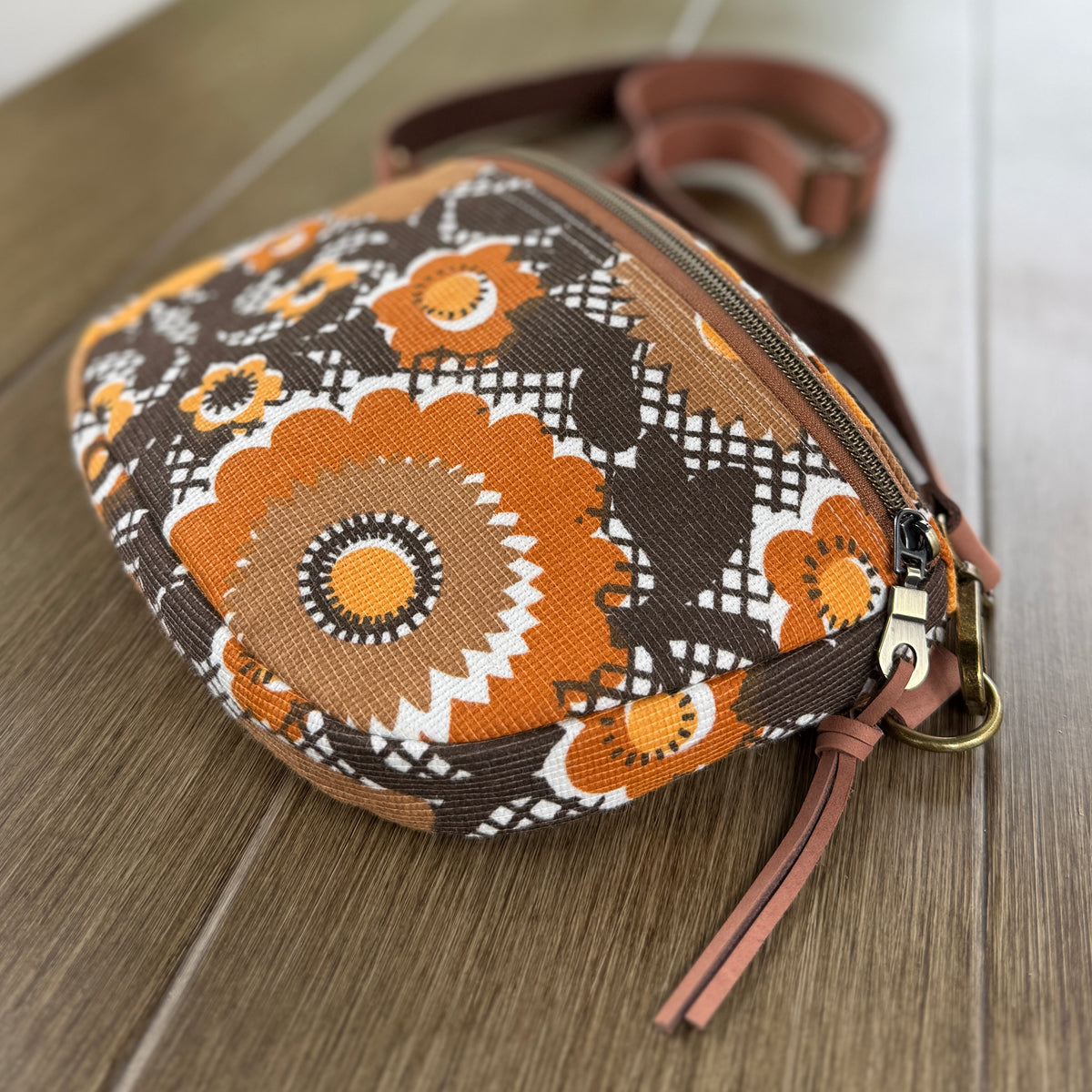 Harvest Honey, Sling Bag