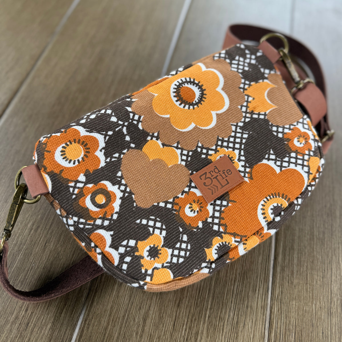 Harvest Honey, Sling Bag