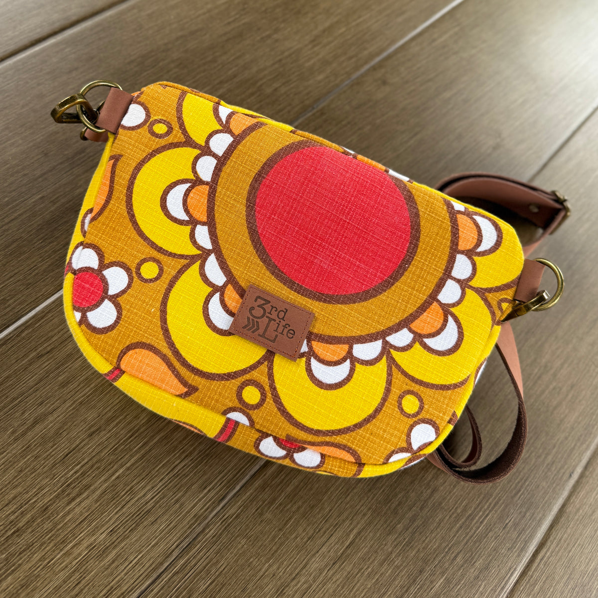 Retro Sunbloom, Sling Bag