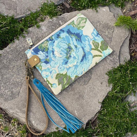 Vintage Blue Flower Zippered Pouch