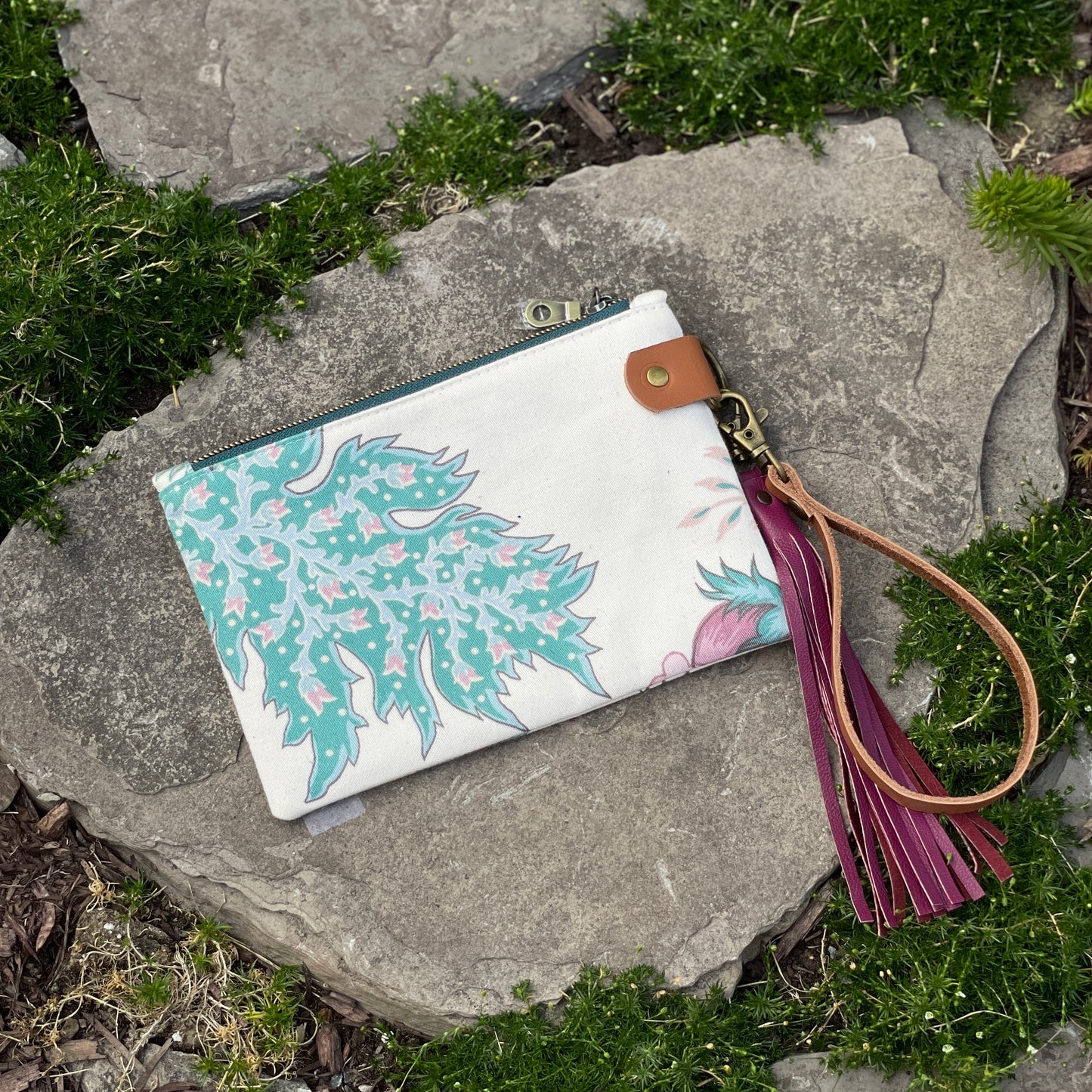 Thissel Zippered Pouch