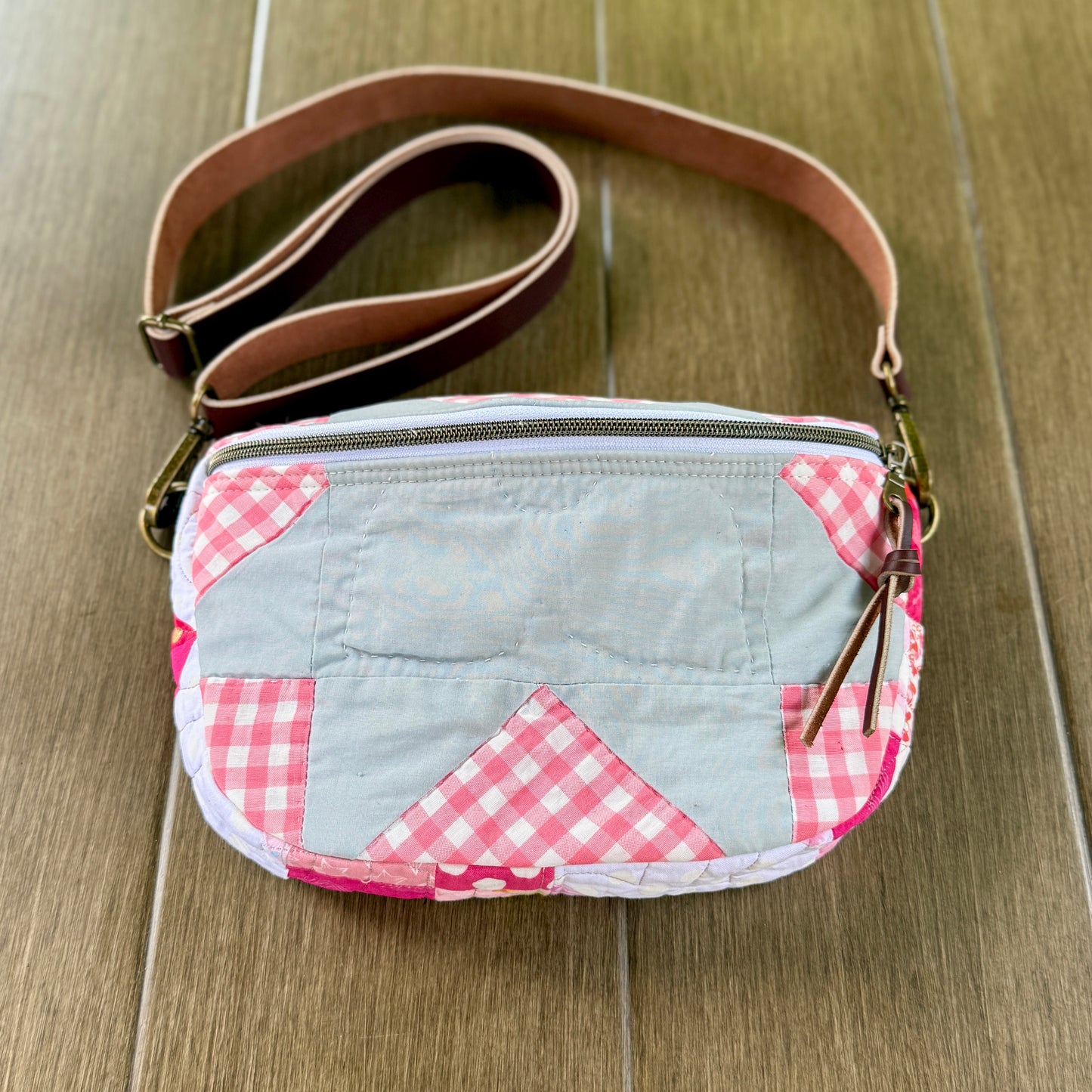 Upcycled Quilt Bag - Picnic Star with Weiner Dog Interior