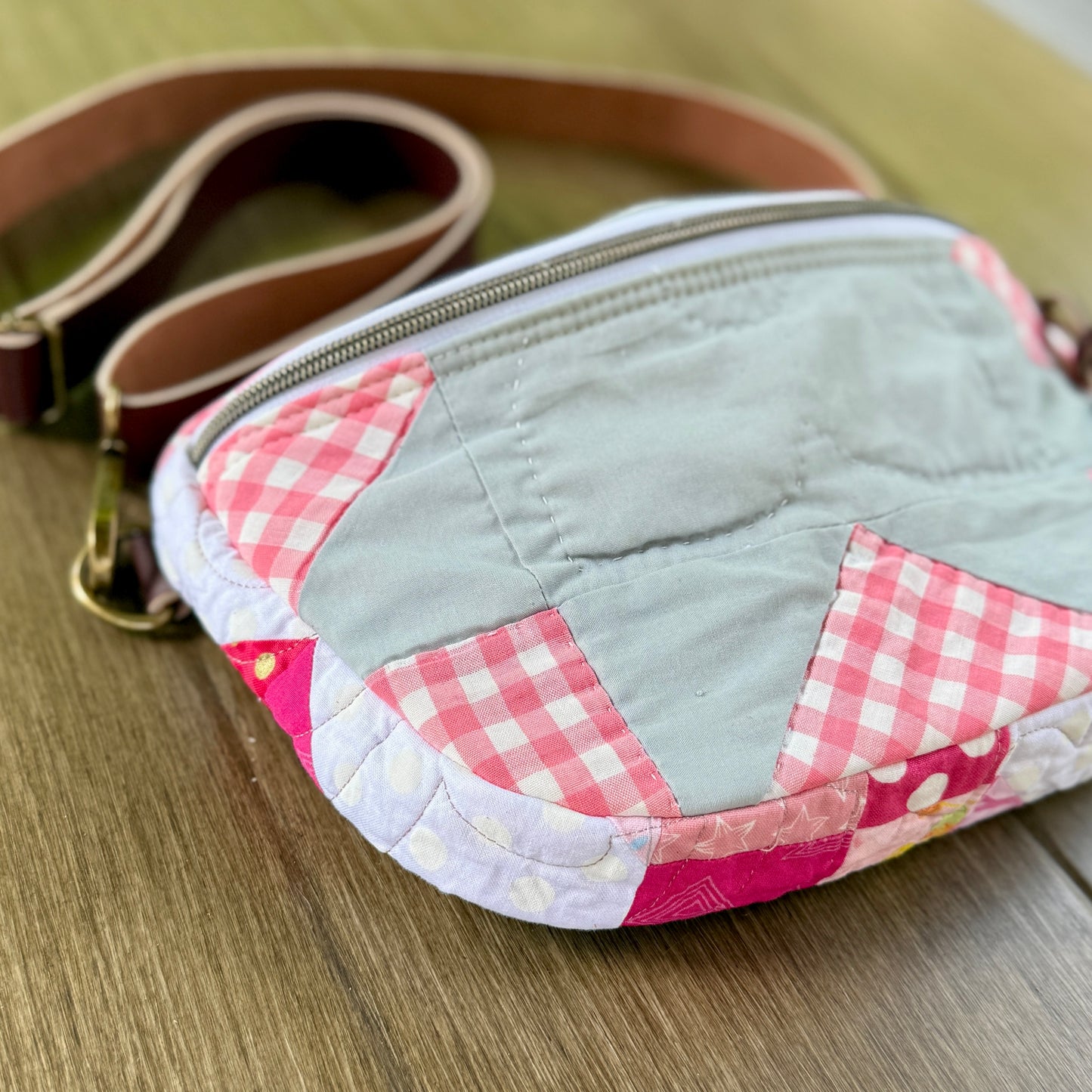 Upcycled Quilt Bag - Picnic Star with Weiner Dog Interior