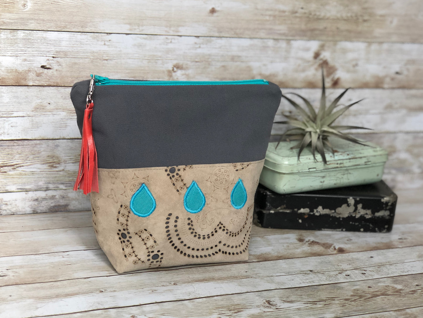 Zippered pouch